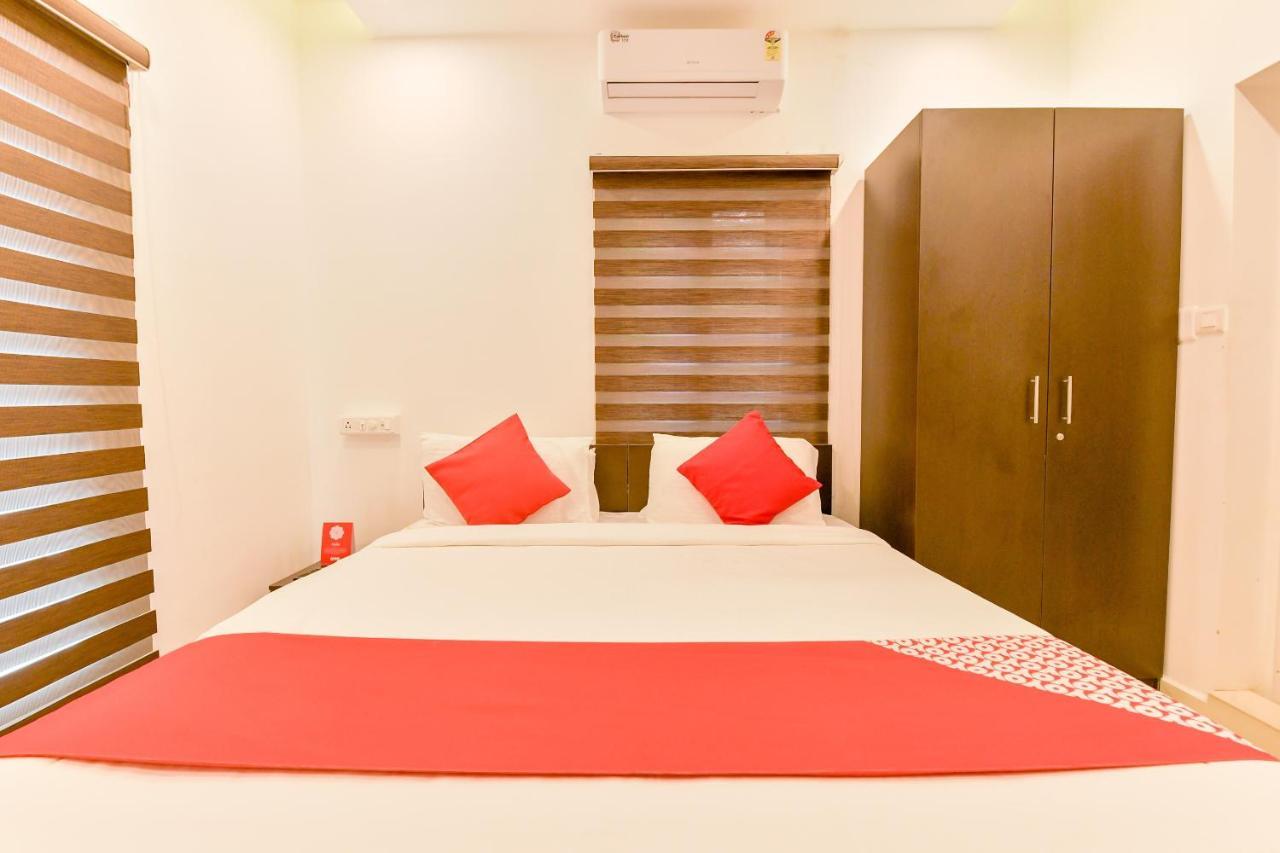 Hotel Vaccinated Staff - Oyo 15973 F Square Kochi Exterior foto